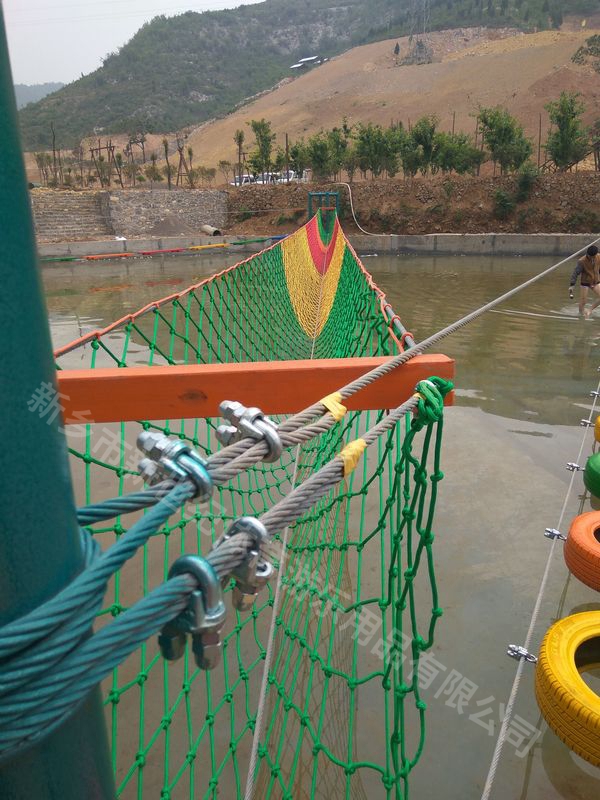 靈龜寨水上項目V型橋